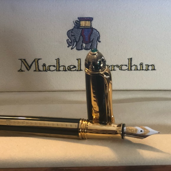 Micheal Penchin Fabarge Pen #400/500 with Emerald - Picture 2 of 5